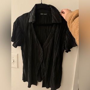 Black Collared Pleated Top